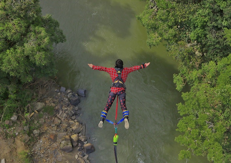 Bungee Jumping sobre el Río Fonce