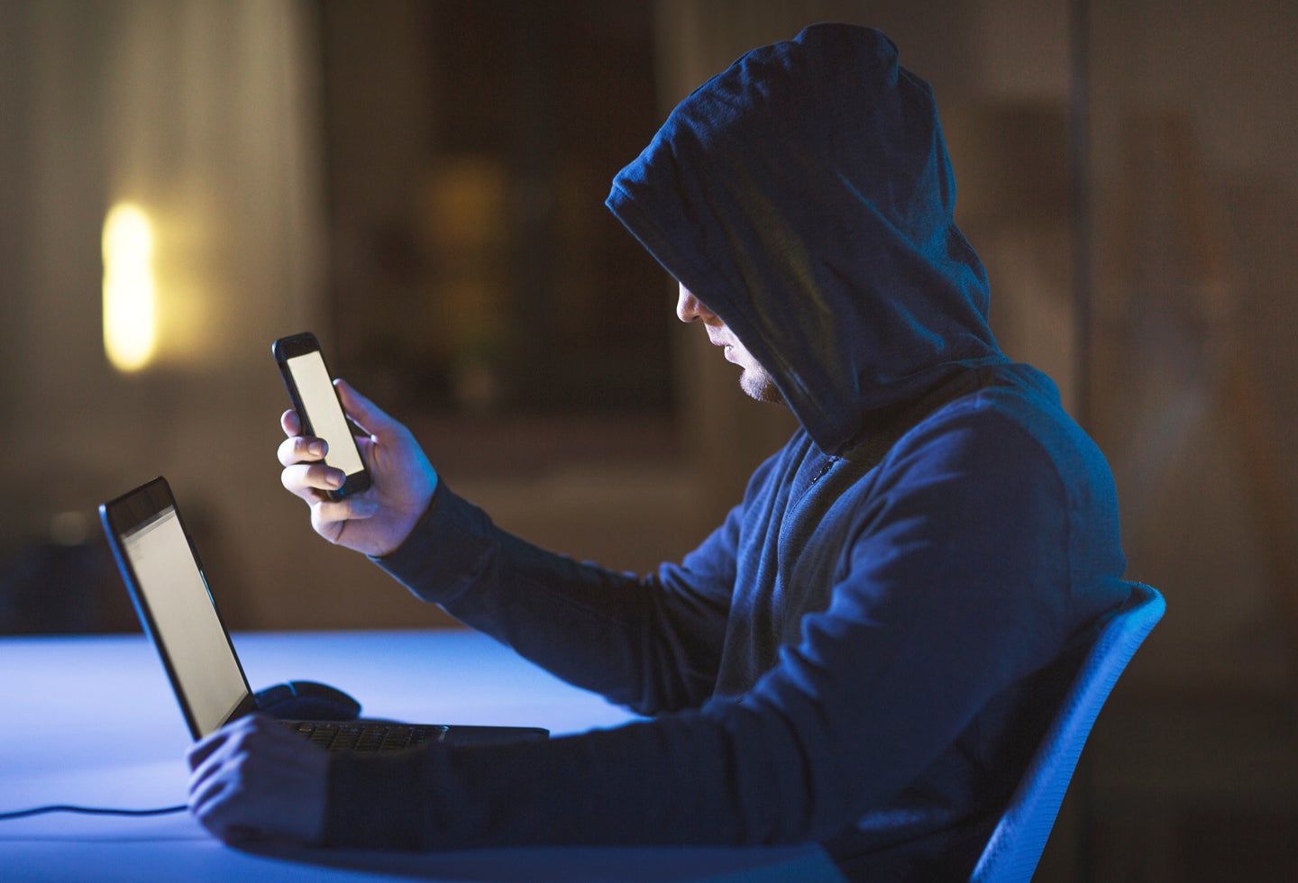 El cibercrimen sigue en aumento, razón por la que las personas deben estar prevenidas con su información en la red