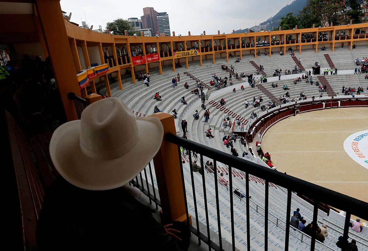 Espectadores en la Plaza de Toros de la Santamaría