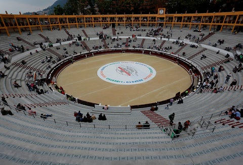 Espectadores en la Plaza de Toros de la Santamaría
