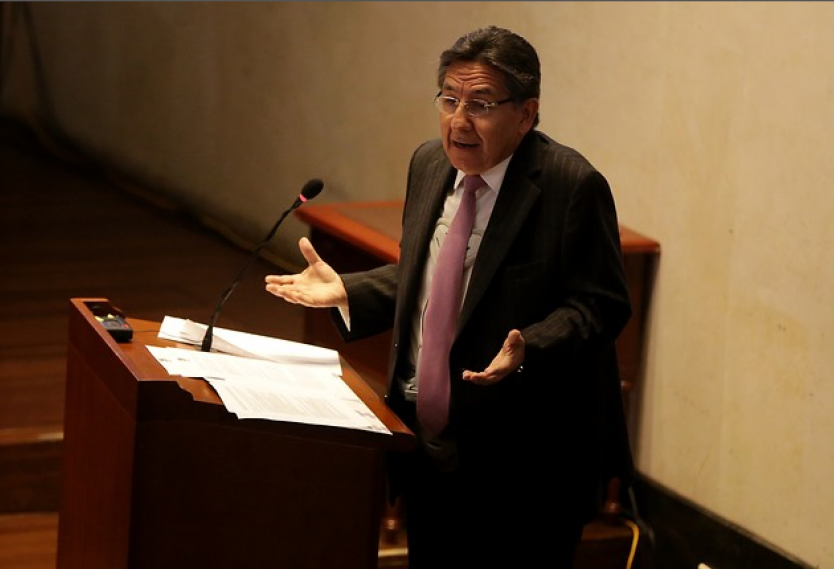 El fiscal Néstor Humberto Martínez anunció el jueves en Barranquilla el embargó acciones de Inassa en Triple A.