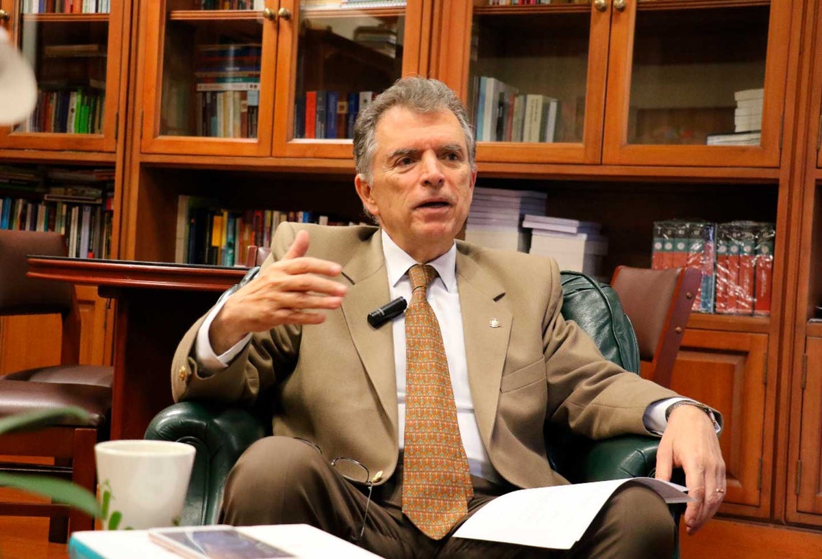 Magistrado Germán Bula explica elementos de proceso de reforma a la justicia