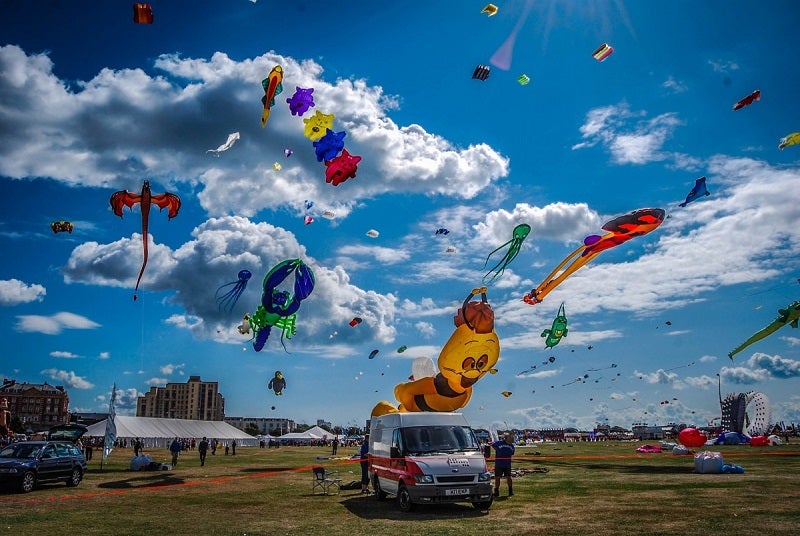 En Festival de Verano quiere romper un record elevando cometas