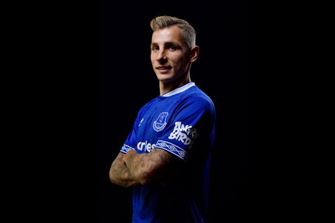 Lucas Digne presentado como nuevo jugador del Everton inglés