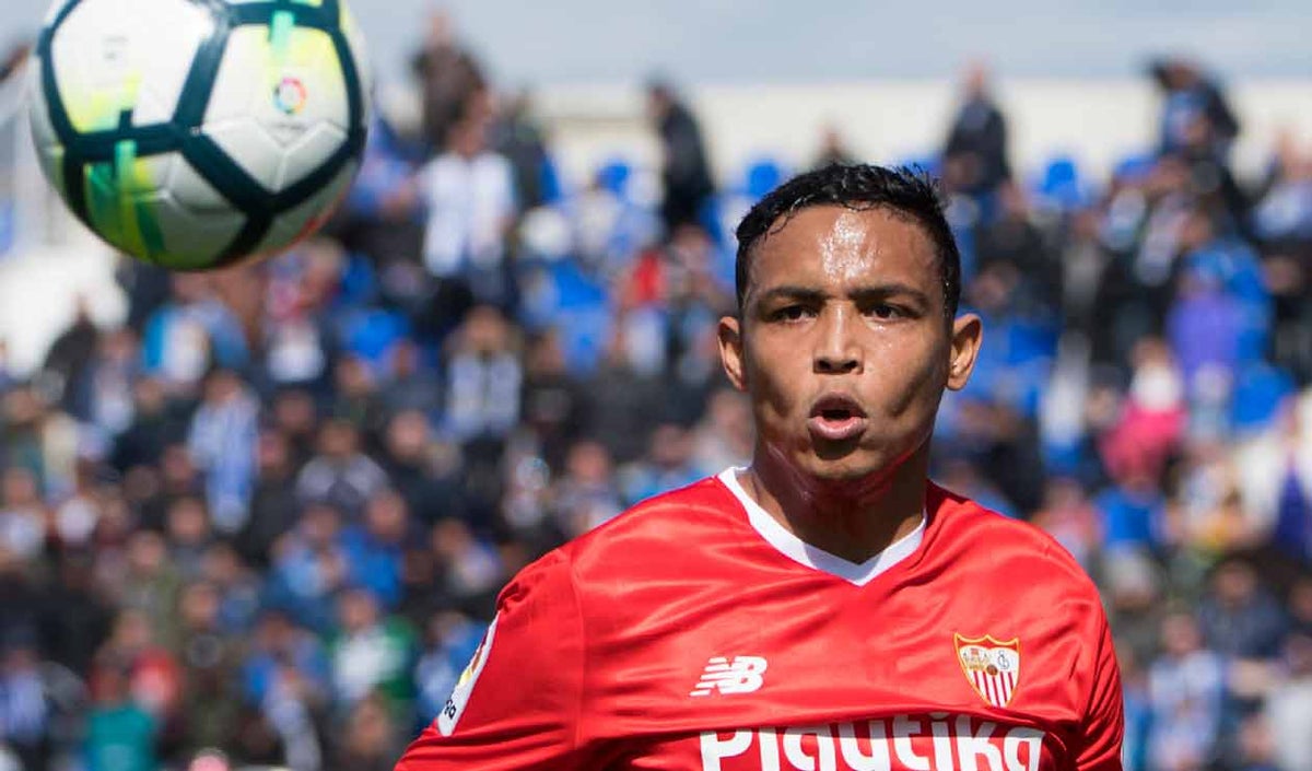 Luis Fernando Muriel sigue sin convencer en el Sevilla de España