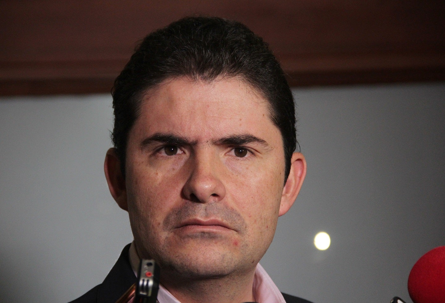 Se dejarán de construir 50 mil viviendas por desmonte de subsidios: Ex Ministro Henao