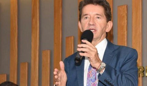 El gobernador de Antioquia, Luis Pérez, ha arremetido contra EPM