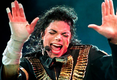 Michael Jackson durante una presentación en Singapore de 1993 (Dangerous Tour)