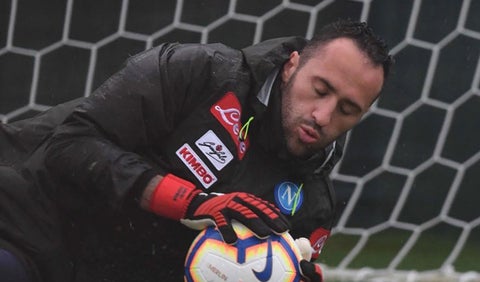 David Ospina en su primer entrenamiento con el Napoli