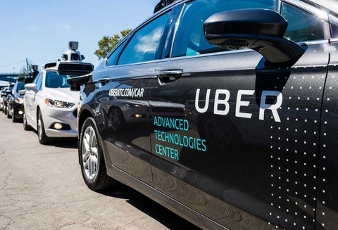 Uber y Toyota trabajan en carros autotripulados