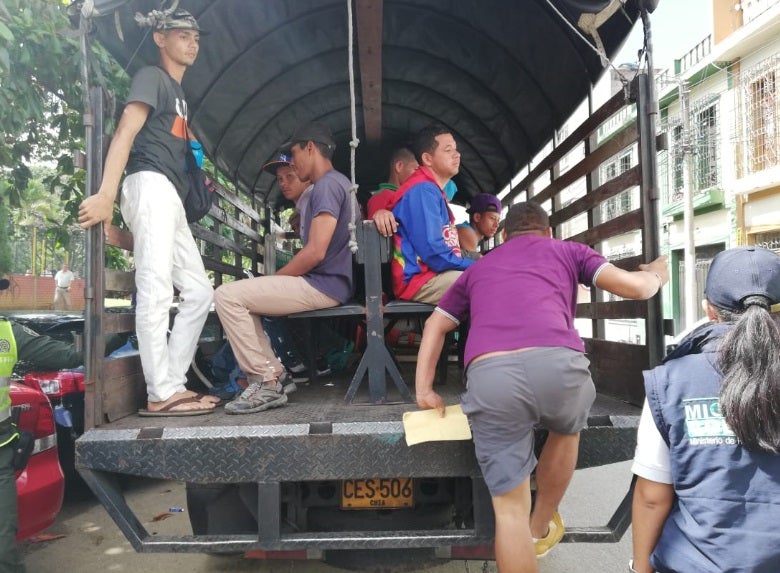 Personero de Bucaramanga denunció utilización de transporte ilegal para trasladar a venezolanos.