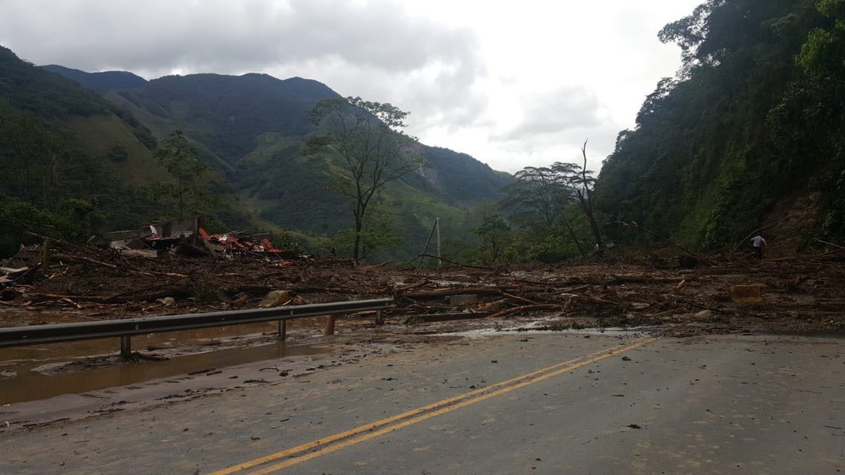 Cierre vía al Llano 5
