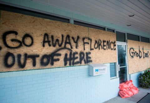 El huracán Florence bajó a categoría 3.