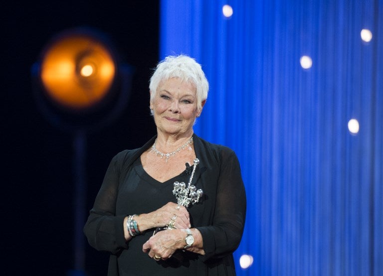 Judi Dench, actriz británica.
