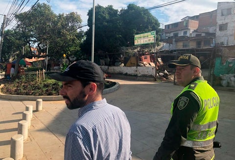 Andrés Villamizar, secretario de seguridad de la ciudad, en el barrio Siloé