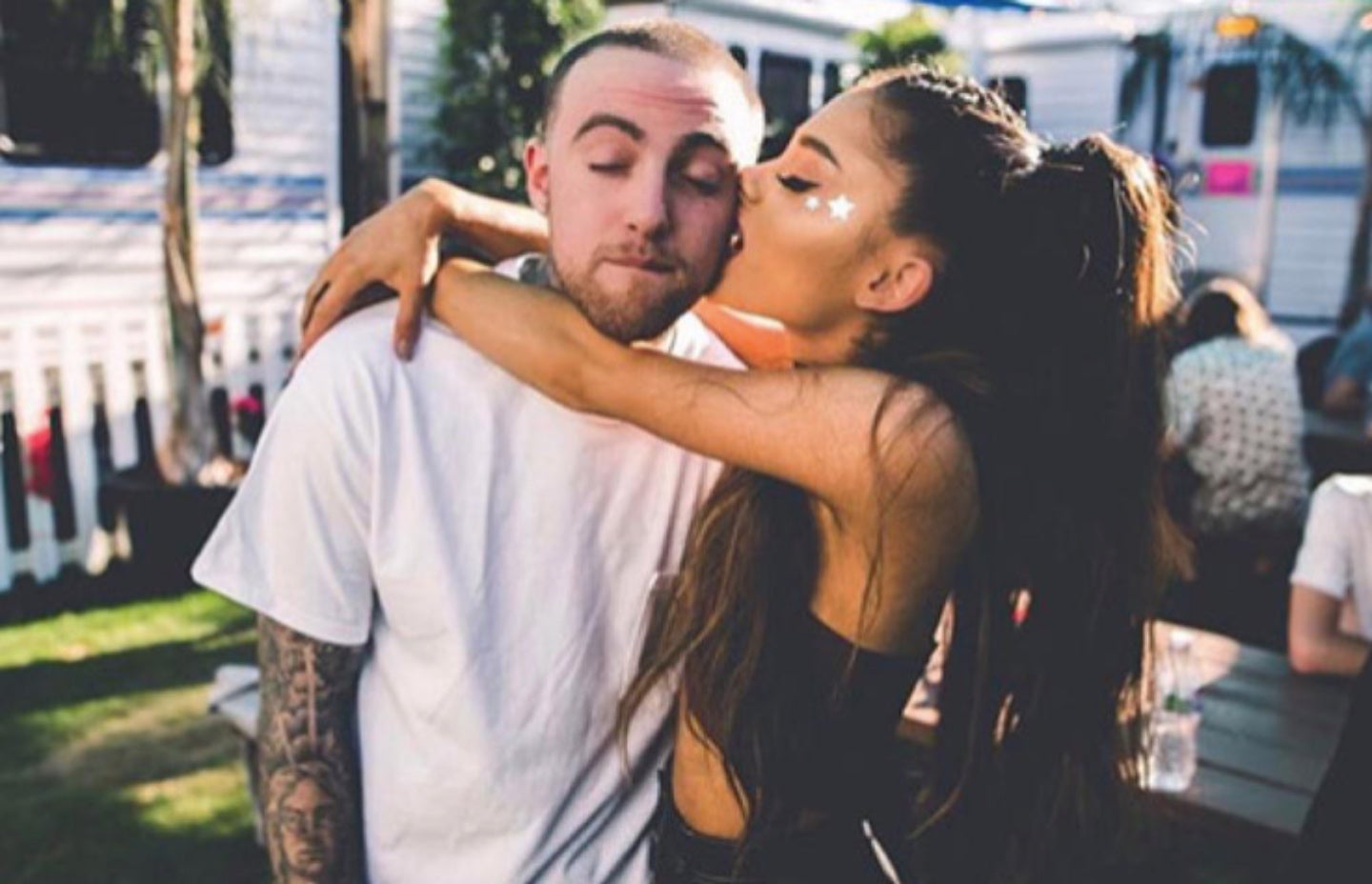 Atacan a Ariana Grande por la muerte de Mac Miller