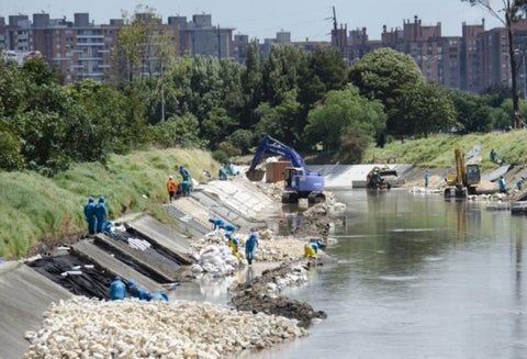 Canal Fucha en Bogotá