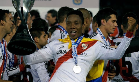 Carlos Carbonero en su época de jugador de River Plate en Argentina