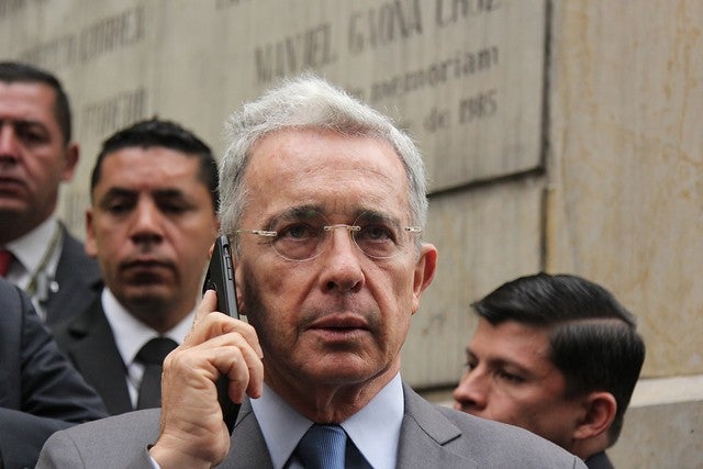 La polémica llamada de Uribe se dio a finales de marzo.