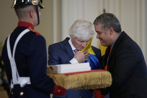 Iván Duque le rindió un homenaje a José Néstor Pékerman por su trabajo y amor a la Selección Colombia