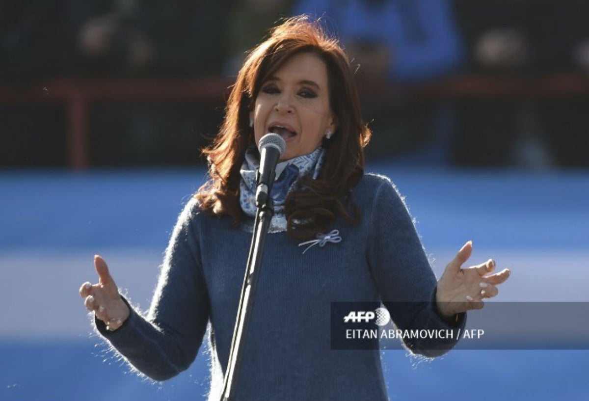 El 29 de noviembre de 2017 juramentó como senadora tras ser reelecta en octubre. Asume el 10 de diciembre.