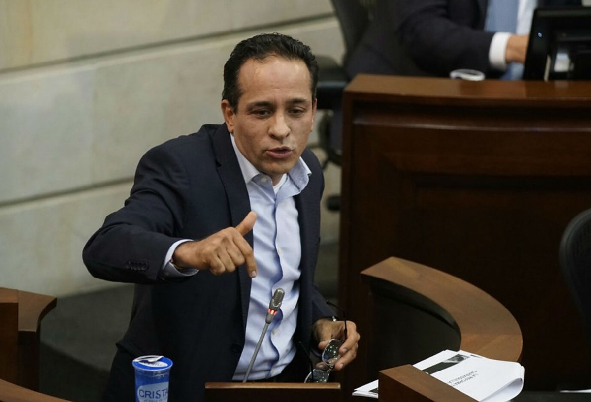 El senador Alexander López fue otro de los citantes del caso Carrasquilla