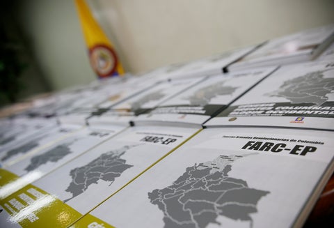 La portada de los tomos de Génesis, informes que dan cuenta de la actividad de las Farc