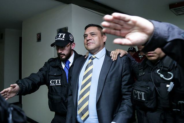 General Humberto Guatibonza, detenido en Bogotá