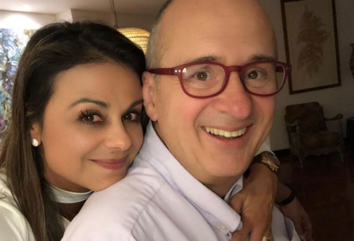 Jota Mario Valencia y su esposa