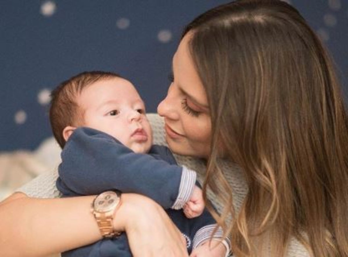 Así fue el bautizo del hijo de Laura Acuña