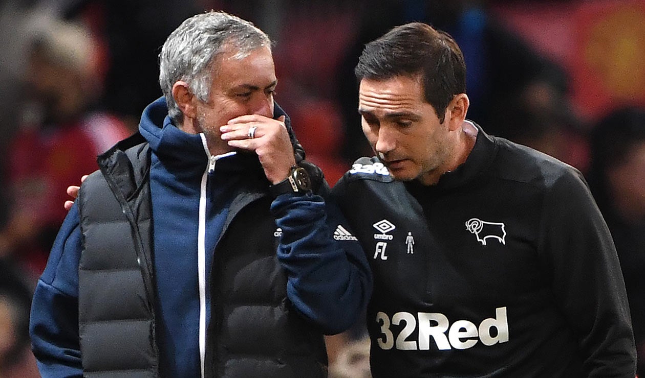 José Mourinho y Frank Lampard durante los dieciseisavos de final de la Copa de la Liga