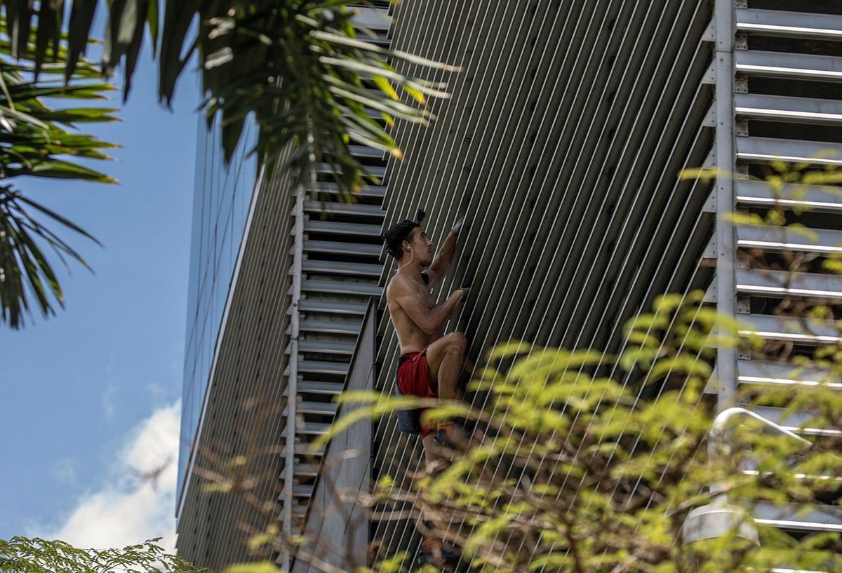 Pavel Gogulan, el Spiderman ruso, durante su estadía en Medellín (Colombia)
