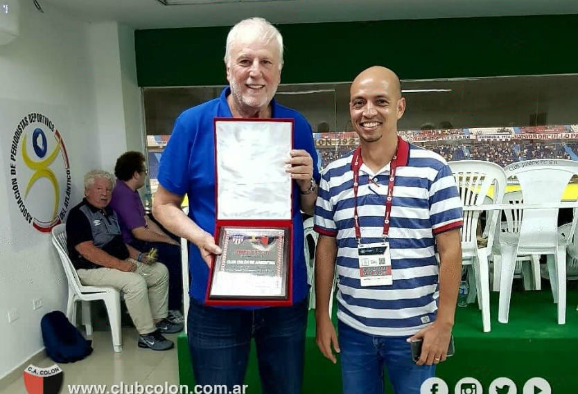 Placa de Junior a Colón