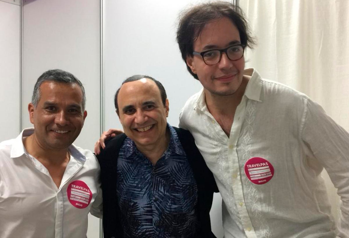 De izquierda a derecha: Orlando Rivera, productor general del programa Los Originales. Michel Camilo, pianista y Emilio Sánchez, integrante del programa Los Originales
