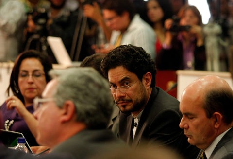 Los senadores Álvaro Uribe e Iván Cepeda.