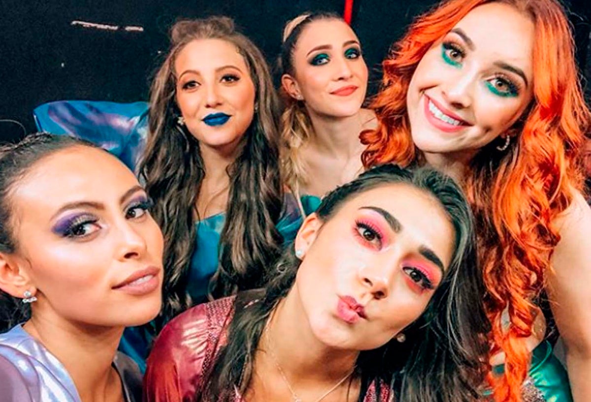 Ventino en su primer show con banda en vivo