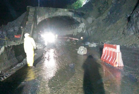 Trabajos para abrir la vía al Llano