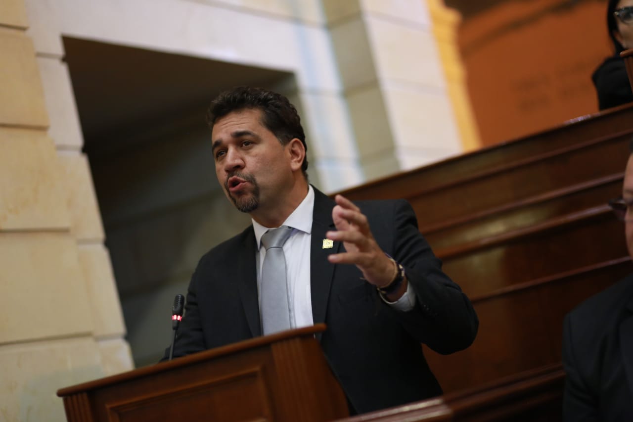 León Fredy Muñoz, citantes del debate sobre Hidroituango
