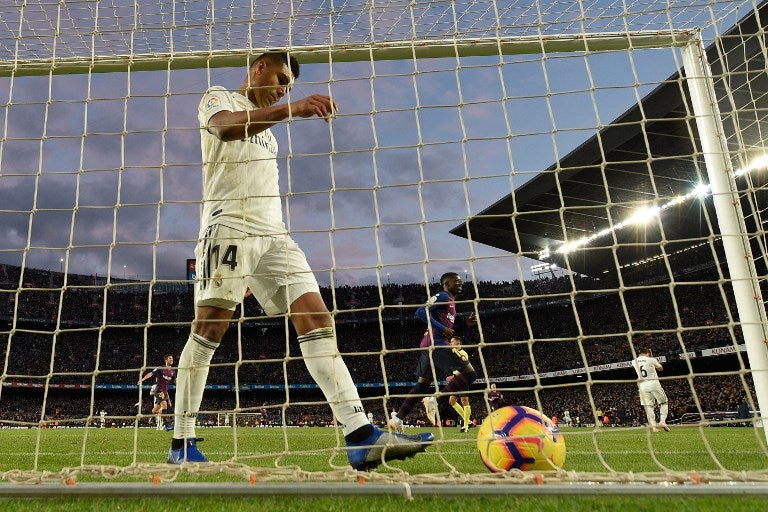 Casemiro, luego del quinto gol del Barcelona anotado por el chileno Arturo Vidal