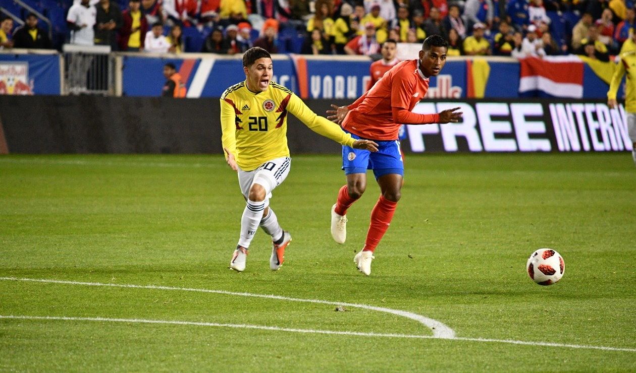 Colombia tuvo el control del balón, pero Costa Rica se resguardó en defensa