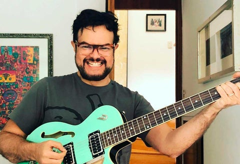 Aleks Syntek es acusado de acosar a un menor