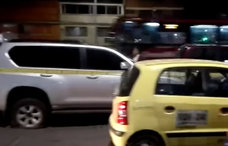 Esta fue la camioneta que dos sujetos intentaron hurtar en Puente Aranda