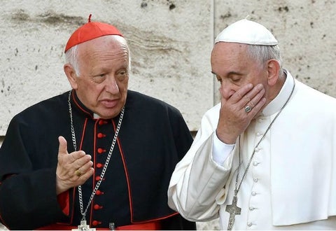 El cardenal Ezzati con el papa Francisco.