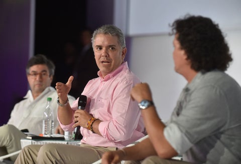 Presidente Iván Duque y Carlos Vives