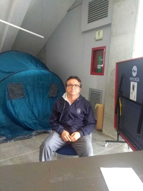 Son cuatro los profesores que iniciaron la protesta