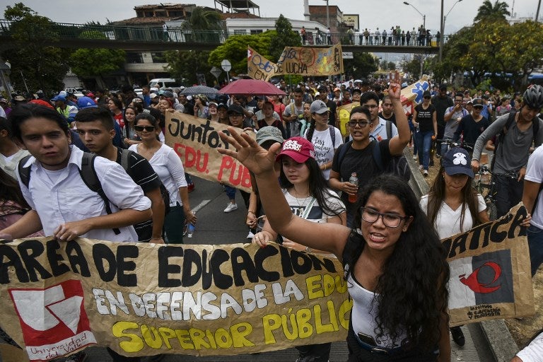 Marcha universitaria en Cali