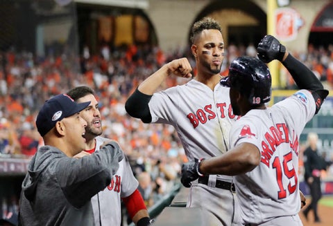 Los Medias Rojas de Boston vencieron 8x2 a los Astros de Houston.