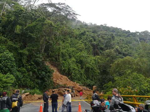 Derrumbe en San Luis que bloquea la Autopista Medellín-Bogotá