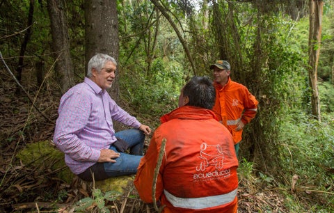 Enrique Peñalosa, alcalde de Bogotá, tras ser asistido en los Cerros Orientales de Bogotá