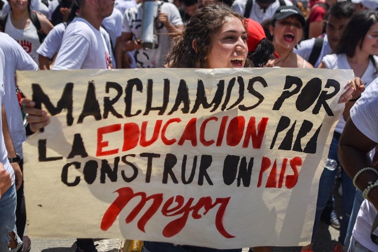Protesta de estudiantes universitarios.